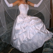 Свадебное платье,  на стройную и красивую девушку