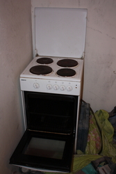 Продам электроплиту ВЕКО CS46001