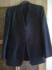 Продам костюм для подростка р. 44 (черный)