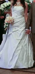 Продам свадебное платье Miss Kelly (Франция),  не венчанное.