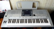 Продам синтезатор Yamaha PSR-S710 б/у