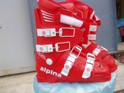Продам новые горнолыжные ботинки Alpina