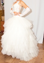 Свадебное,  выпускное платье,  одевалось один раз на выпускной