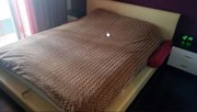 Продам двуспальную кровать с матрасом