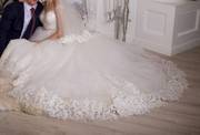 Продам шикарное свадебное платье с шлейфом